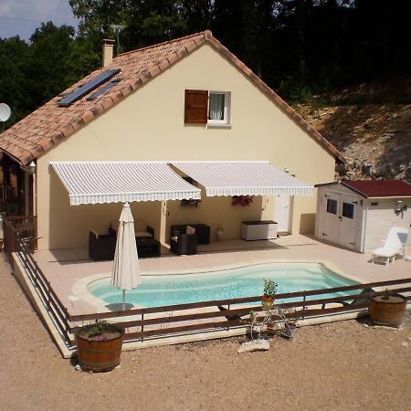 Gîte les Roziers Montmurat Extérieur photo
