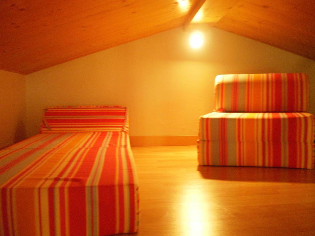 Gîte les Roziers Montmurat Chambre photo