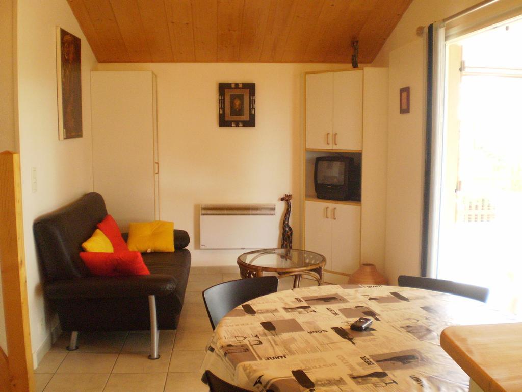 Gîte les Roziers Montmurat Chambre photo